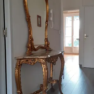 Apartment Palais De Coppet 