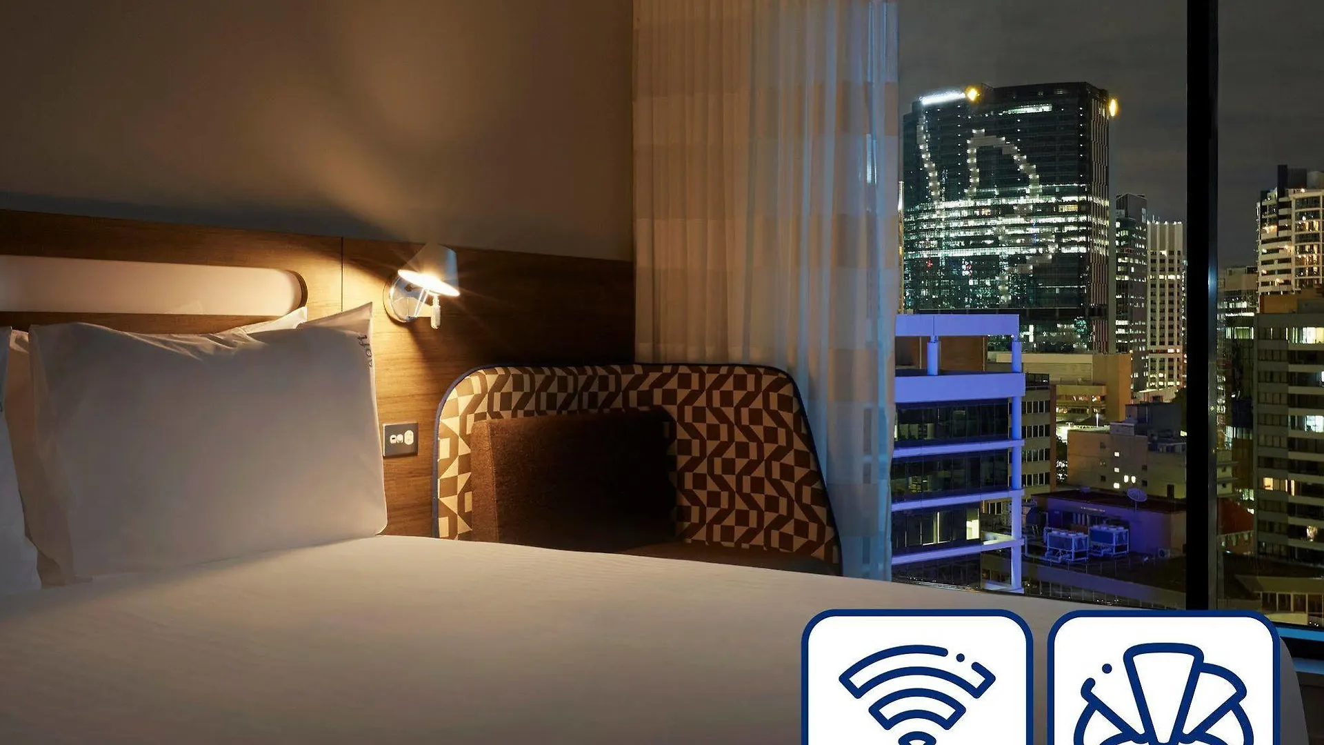 Holiday Inn Express Brisbane Central By Ihg 4*,  Austrália
